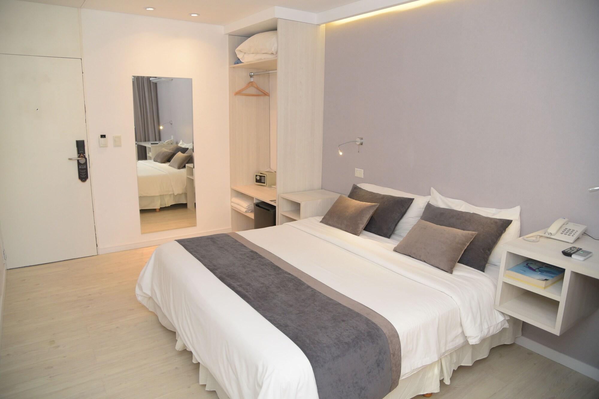 Majestic Hotel 3*